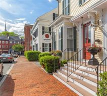 Essex Street Inn Exterior