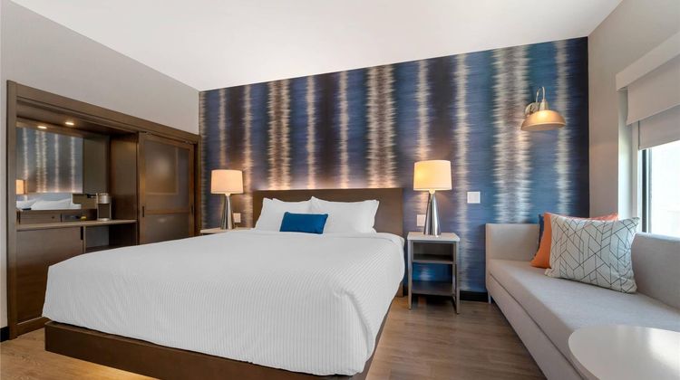 Cambria Hotel Detroit Downtown Room