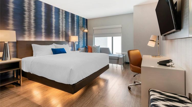 Cambria Hotel Detroit Downtown Room