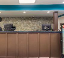 Rodeway Inn & Suites Lobby