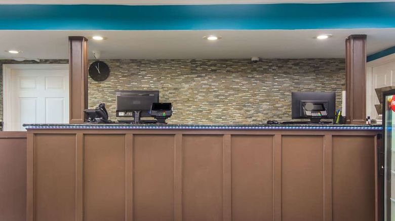<b>Rodeway Inn & Suites Lobby</b>. Images powered by <a href="https://iceportal.shijigroup.com/" title="IcePortal" target="_blank">IcePortal</a>.