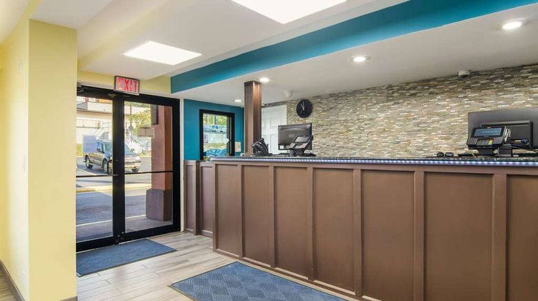 <b>Rodeway Inn & Suites Lobby</b>. Images powered by <a href="https://iceportal.shijigroup.com/" title="IcePortal" target="_blank">IcePortal</a>.