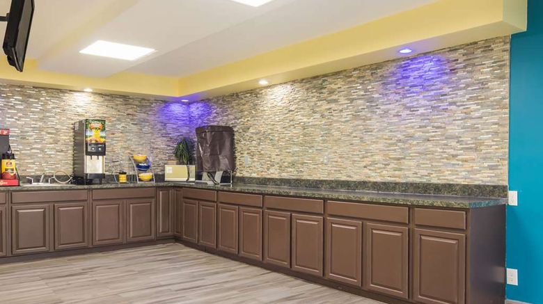<b>Rodeway Inn & Suites Restaurant</b>. Images powered by <a href="https://iceportal.shijigroup.com/" title="IcePortal" target="_blank">IcePortal</a>.