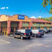 Rodeway Inn & Suites