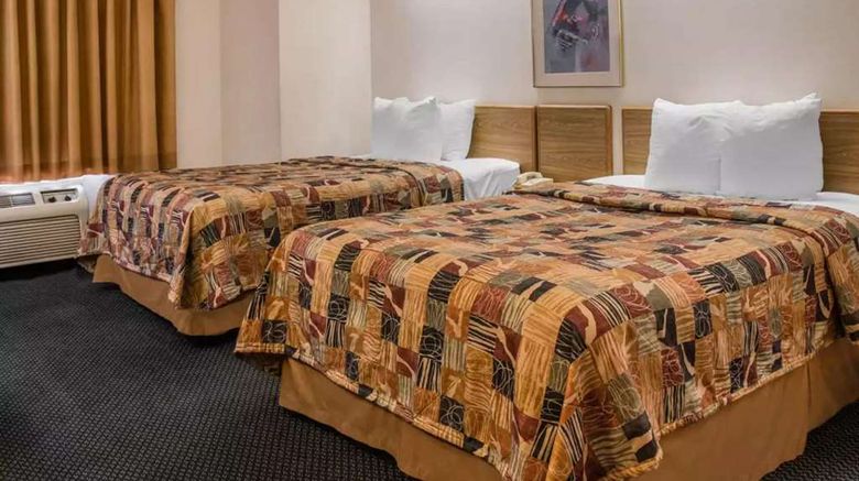 <b>Days Inn by Wyndham Flint Bishop Airport Room</b>. Images powered by <a href="https://iceportal.shijigroup.com/" title="IcePortal" target="_blank">IcePortal</a>.