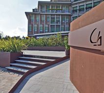 Carlton Hotel Exterior