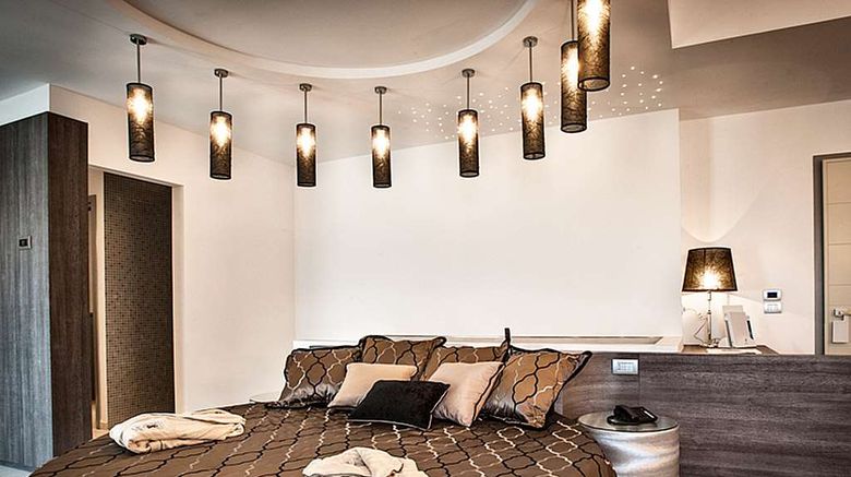 <b>Grand Hotel Ma MA Resort Suite</b>. Images powered by <a href="https://iceportal.shijigroup.com/" title="IcePortal" target="_blank">IcePortal</a>.