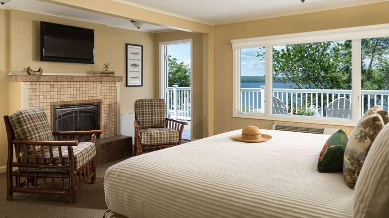 <b>Silver Birches Resort Room</b>. Images powered by <a href="https://iceportal.shijigroup.com/" title="IcePortal" target="_blank">IcePortal</a>.