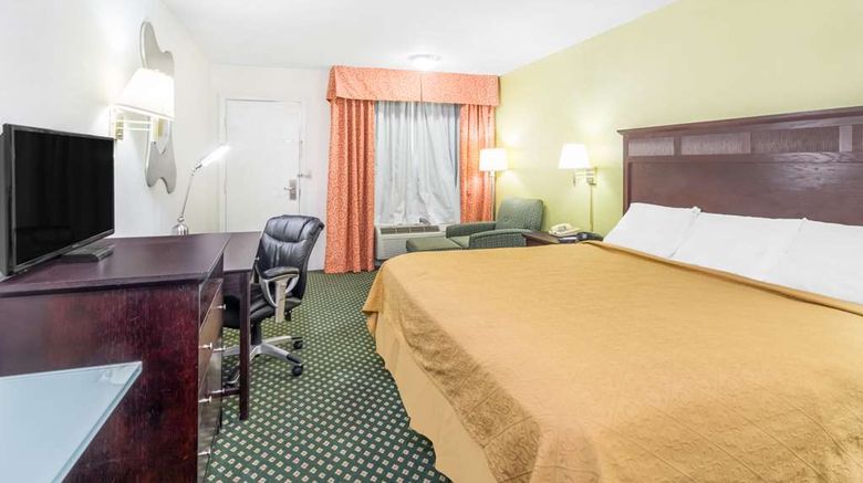 <b>Knights Inn Chattanooga Room</b>. Images powered by <a href="https://iceportal.shijigroup.com/" title="IcePortal" target="_blank">IcePortal</a>.