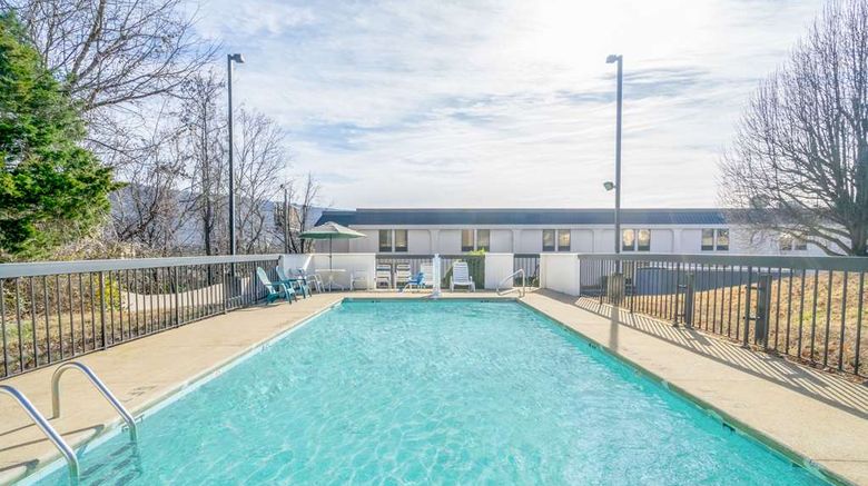 <b>Knights Inn Chattanooga Pool</b>. Images powered by <a href="https://iceportal.shijigroup.com/" title="IcePortal" target="_blank">IcePortal</a>.