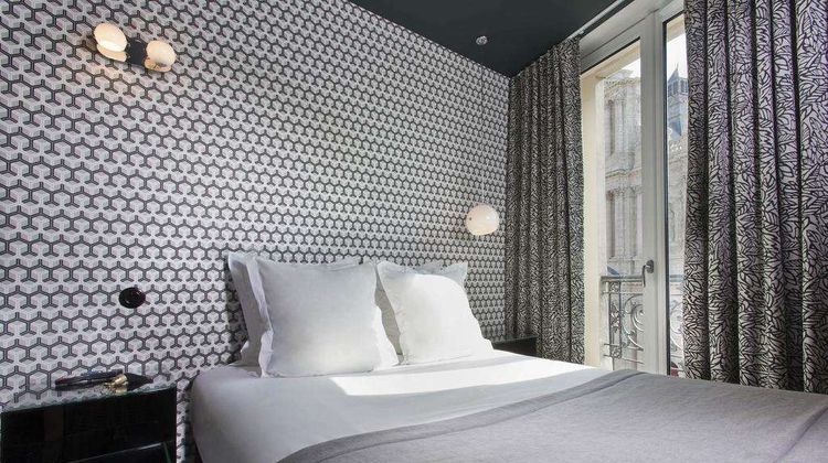 Hotel Emile Room