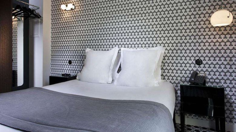 <b>Hotel Emile Room</b>. Images powered by <a href="https://iceportal.shijigroup.com/" title="IcePortal" target="_blank">IcePortal</a>.
