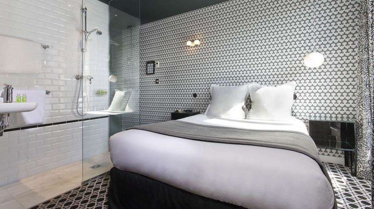 Hotel Emile Room
