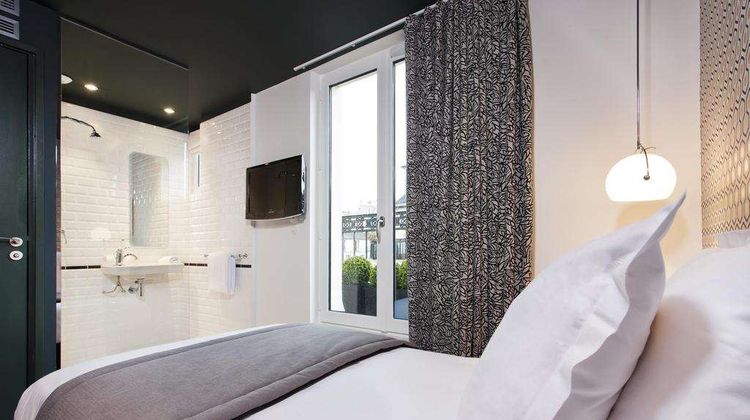Hotel Emile Room