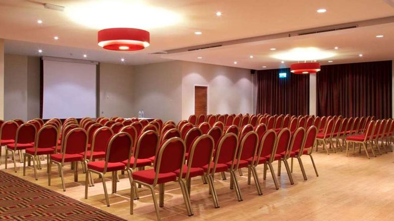 <b>Aberdeen Airport Sure Hotel Coll by BW Meeting</b>. Images powered by <a href="https://iceportal.shijigroup.com/" title="IcePortal" target="_blank">IcePortal</a>.