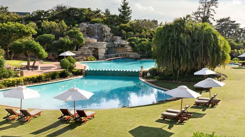 <b>Arabella Hotel Pool</b>. Images powered by <a href="https://iceportal.shijigroup.com/" title="IcePortal" target="_blank">IcePortal</a>.
