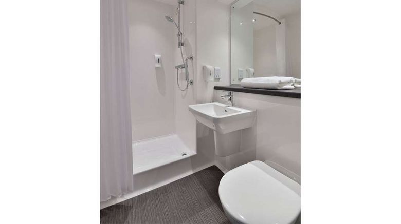 <b>Travelodge Gosport Room</b>. Images powered by <a href="https://iceportal.shijigroup.com/" title="IcePortal" target="_blank">IcePortal</a>.