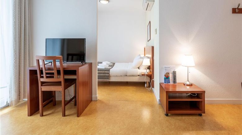<b>ResidHotel Grenette Room</b>. Images powered by <a href="https://iceportal.shijigroup.com/" title="IcePortal" target="_blank">IcePortal</a>.