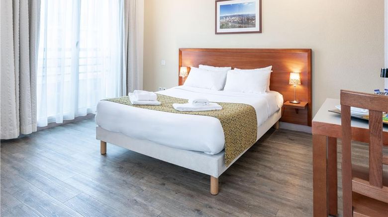 <b>ResidHotel Grenette Room</b>. Images powered by <a href="https://iceportal.shijigroup.com/" title="IcePortal" target="_blank">IcePortal</a>.