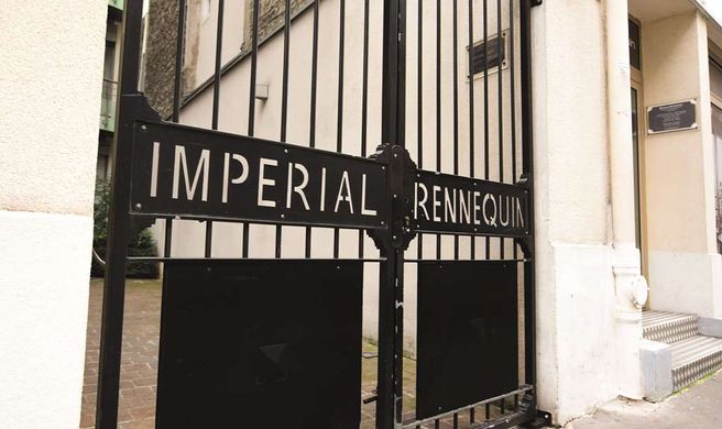 Imperial Rennequin Exterior