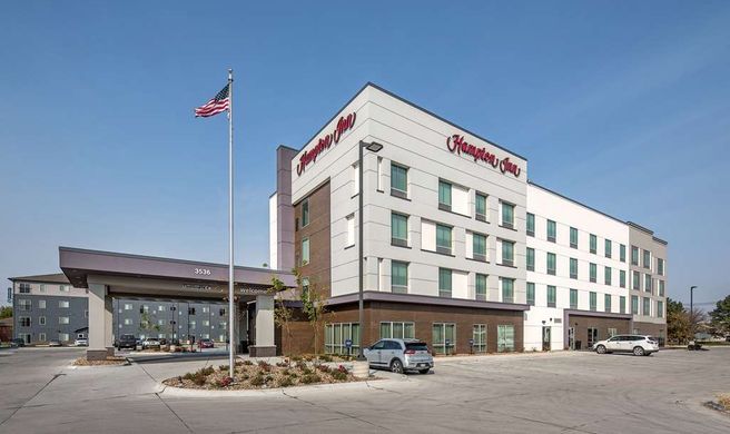 Hampton Inn Columbus Exterior