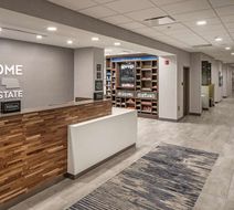 Hampton Inn Columbus Lobby