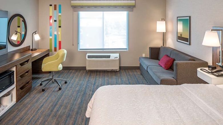 <b>Hampton Inn Columbus Room</b>. Images powered by <a href="https://iceportal.shijigroup.com/" title="IcePortal" target="_blank">IcePortal</a>.