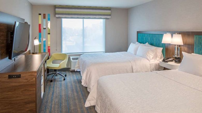 <b>Hampton Inn Columbus Room</b>. Images powered by <a href="https://iceportal.shijigroup.com/" title="IcePortal" target="_blank">IcePortal</a>.