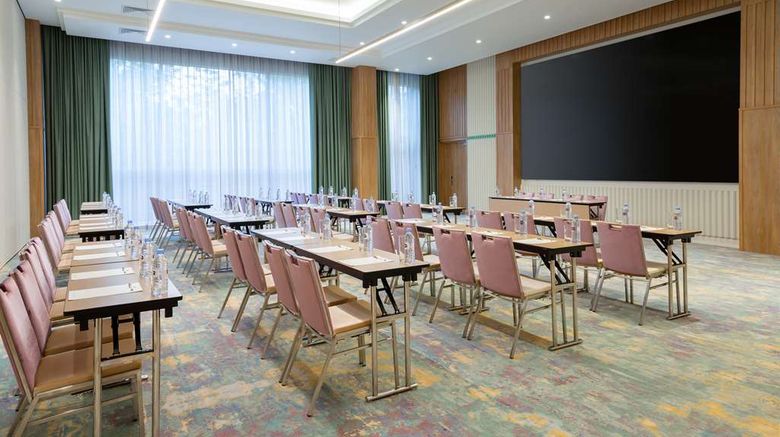 <b>Hampton by Hilton Krasnodar Meeting</b>. Images powered by <a href="https://iceportal.shijigroup.com/" title="IcePortal" target="_blank">IcePortal</a>.