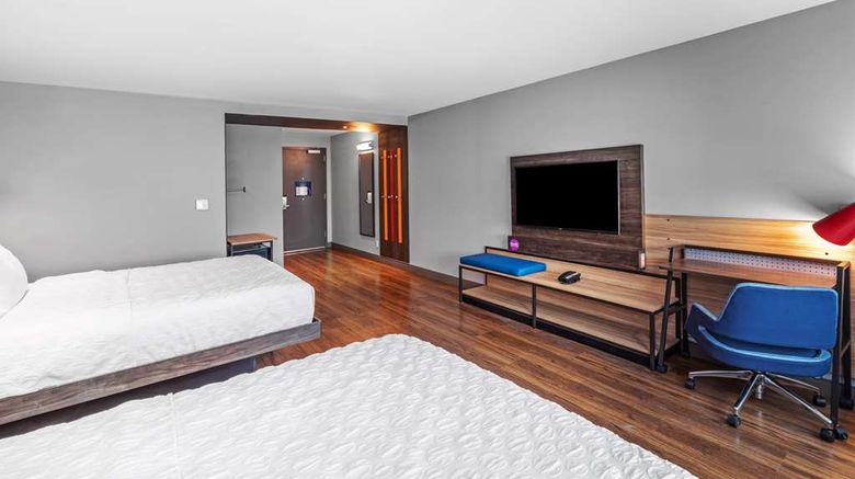 <b>Tru by Hilton Laredo Airport Room</b>. Images powered by <a href="https://iceportal.shijigroup.com/" title="IcePortal" target="_blank">IcePortal</a>.
