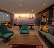 Tru by Hilton Norfolk Airport Lobby