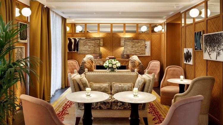 Le Belgrand Paris Champs, Tapestry Coll Lobby