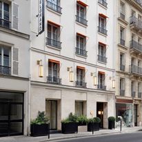 Le Belgrand Paris Champs, Tapestry Coll