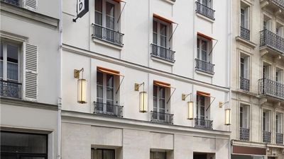 Le Belgrand Paris Champs, Tapestry Coll