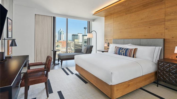 Canopy by Hilton San Antonio Riverwalk Room
