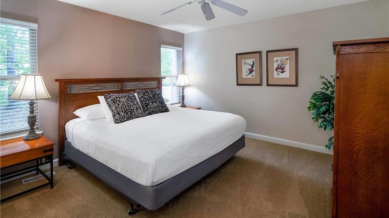 <b>Los Lagos at Hot Springs Village Room</b>. Images powered by <a href="https://iceportal.shijigroup.com/" title="IcePortal" target="_blank">IcePortal</a>.