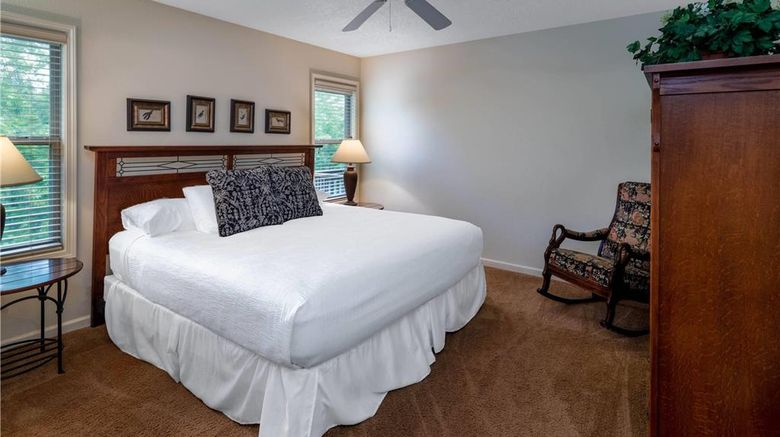 <b>Los Lagos at Hot Springs Village Room</b>. Images powered by <a href="https://iceportal.shijigroup.com/" title="IcePortal" target="_blank">IcePortal</a>.
