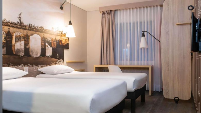 <b>Ibis Chia Room</b>. Images powered by <a href="https://iceportal.shijigroup.com/" title="IcePortal" target="_blank">IcePortal</a>.