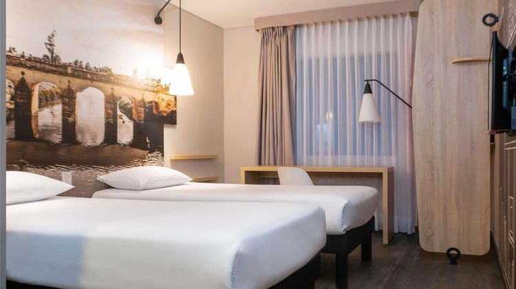 Ibis Chia Room