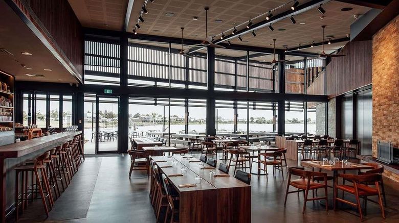 <b>The Sebel Yarrawonga Silverwoods Restaurant</b>. Images powered by <a href="https://iceportal.shijigroup.com/" title="IcePortal" target="_blank">IcePortal</a>.