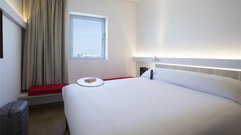 <b>Ibis Abdelmoumen Casa Centre Room</b>. Images powered by <a href="https://iceportal.shijigroup.com/" title="IcePortal" target="_blank">IcePortal</a>.