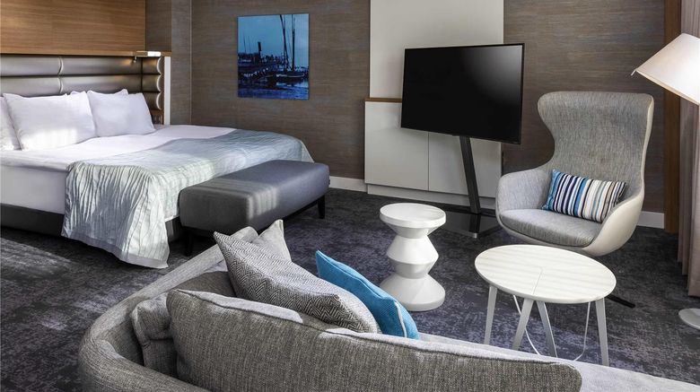 <b>Moevenpick Hotel Lausanne Room</b>. Images powered by <a href="https://iceportal.shijigroup.com/" title="IcePortal" target="_blank">IcePortal</a>.