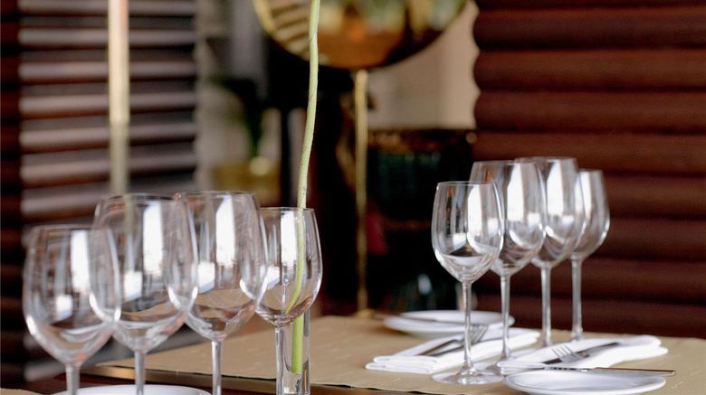 <b>Moevenpick Hotel Izmir Restaurant</b>. Images powered by <a href="https://iceportal.shijigroup.com/" title="IcePortal" target="_blank">IcePortal</a>.