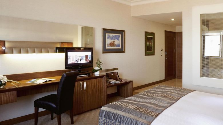 <b>Moevenpick Hotel Izmir Room</b>. Images powered by <a href="https://iceportal.shijigroup.com/" title="IcePortal" target="_blank">IcePortal</a>.