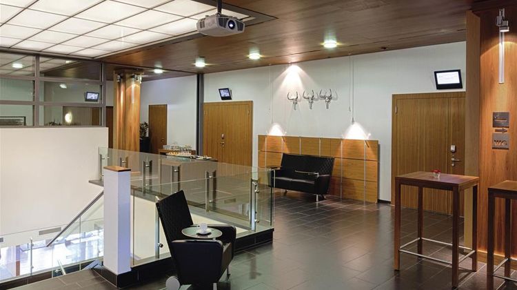 Moevenpick Hotel Zurich-Airport Exterior