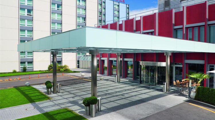 Moevenpick Hotel Zurich-Airport Exterior