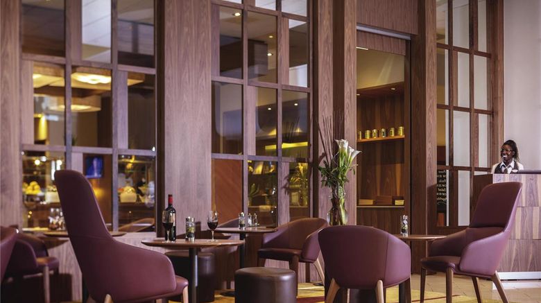 <b>Moevenpick Hotel Zurich-Regensdorf Exterior</b>. Images powered by <a href="https://iceportal.shijigroup.com/" title="IcePortal" target="_blank">IcePortal</a>.