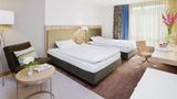 <b>Moevenpick Hotel Zurich-Regensdorf Room</b>. Images powered by <a href="https://iceportal.shijigroup.com/" title="IcePortal" target="_blank">IcePortal</a>.