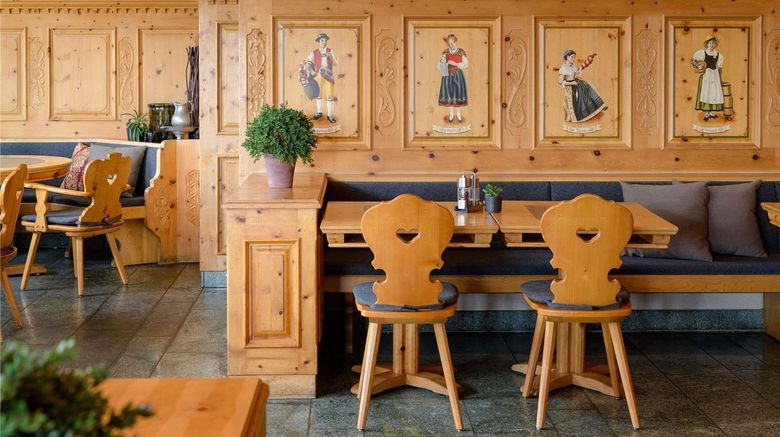 <b>Moevenpick Hotel Egerkingen Restaurant</b>. Images powered by <a href="https://iceportal.shijigroup.com/" title="IcePortal" target="_blank">IcePortal</a>.