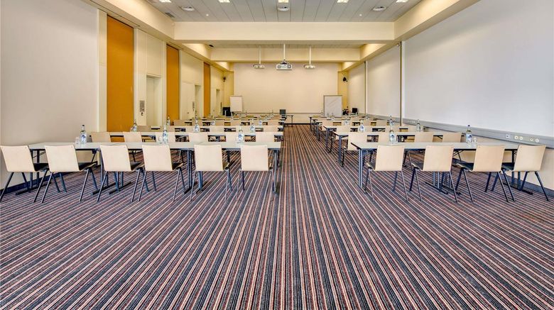 <b>Moevenpick Hotel Egerkingen Meeting</b>. Images powered by <a href="https://iceportal.shijigroup.com/" title="IcePortal" target="_blank">IcePortal</a>.